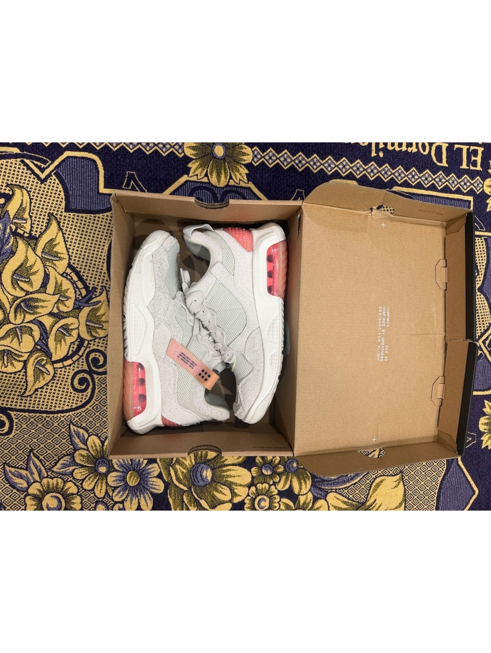 Jordan Women's Max Air 200 in Bone Suede Pink Size 8 Women’s